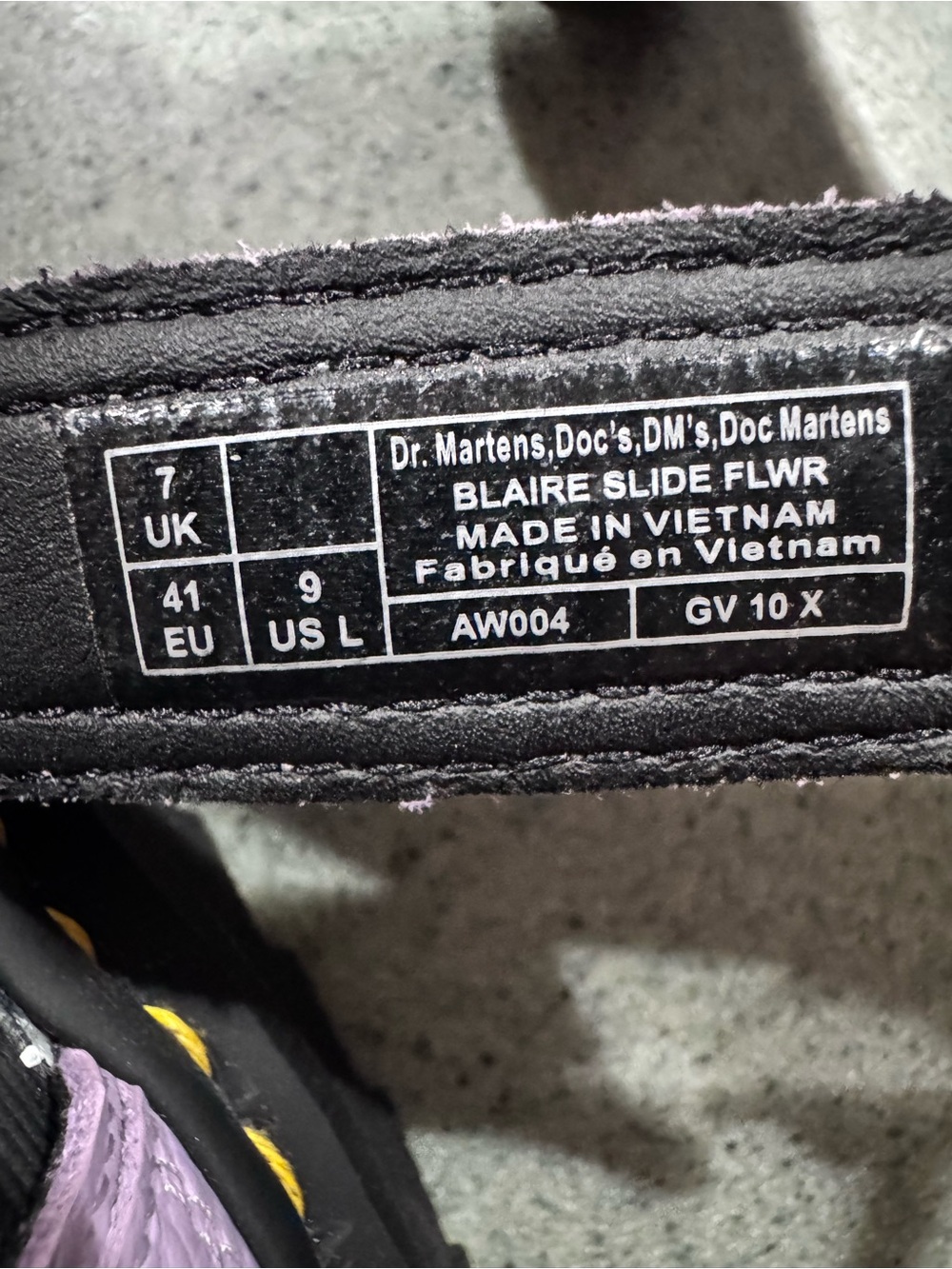 NEW Dr. Martens Blaire Flower Buckle Milled Nappa Slide Sandals in Lilac Sz 9 W - Picture 11 of 11